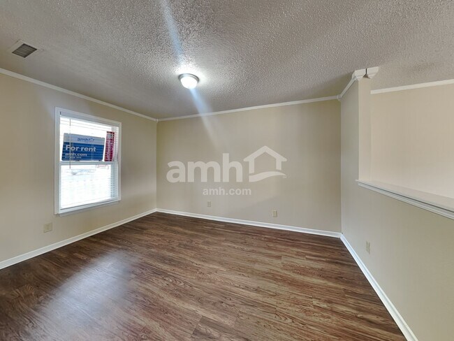 Building Photo - 6805 W Littleton Dr