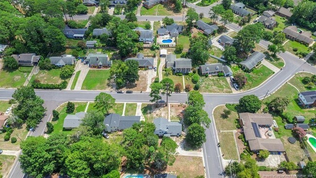 Building Photo - 2710 Fordham Dr