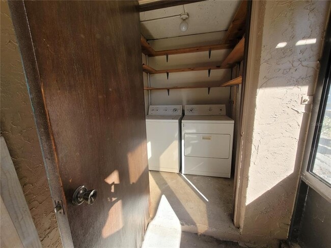 Building Photo - 1160 Calle Del Norte