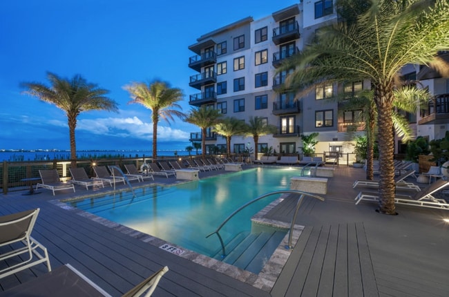 Building Photo - 7614 W Courtney Campbell Causeway