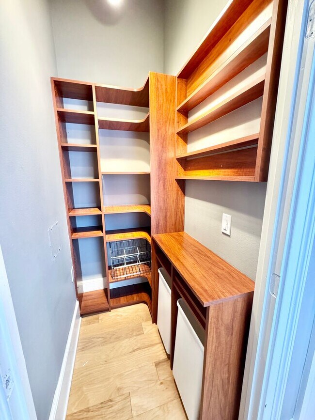 Building Photo - LUXURY RENTAL In Maitland - Winter Park Area 32751