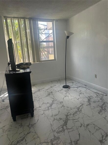 Building Photo - 1800 Sans Souci Blvd