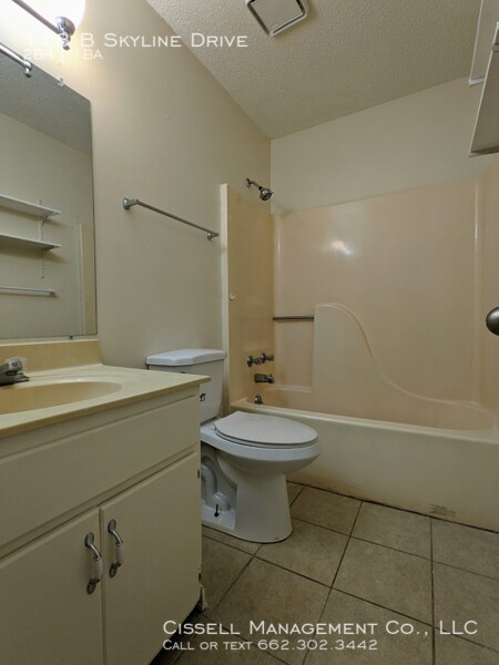 Building Photo - 118B Skyline Dr.