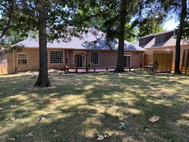 Building Photo - GATED - STONE MEADOW SUBDIVISION!