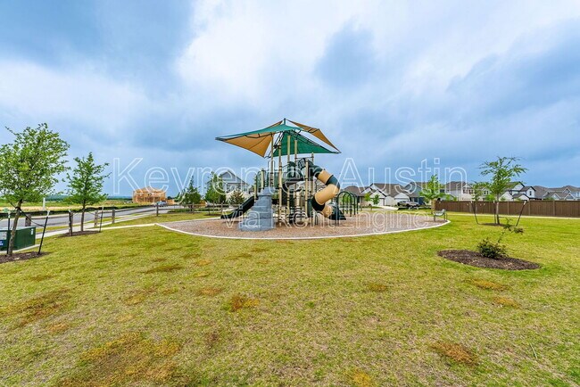 Building Photo - 1520 Holly Lk Dr