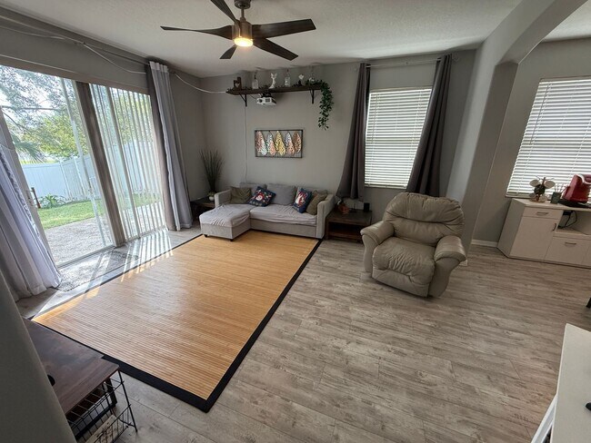 Building Photo - Welcome to Tanner Crossings.  Luxury Living, Smart Home!