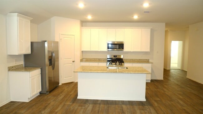 Building Photo - 3715 Zoeys Wy