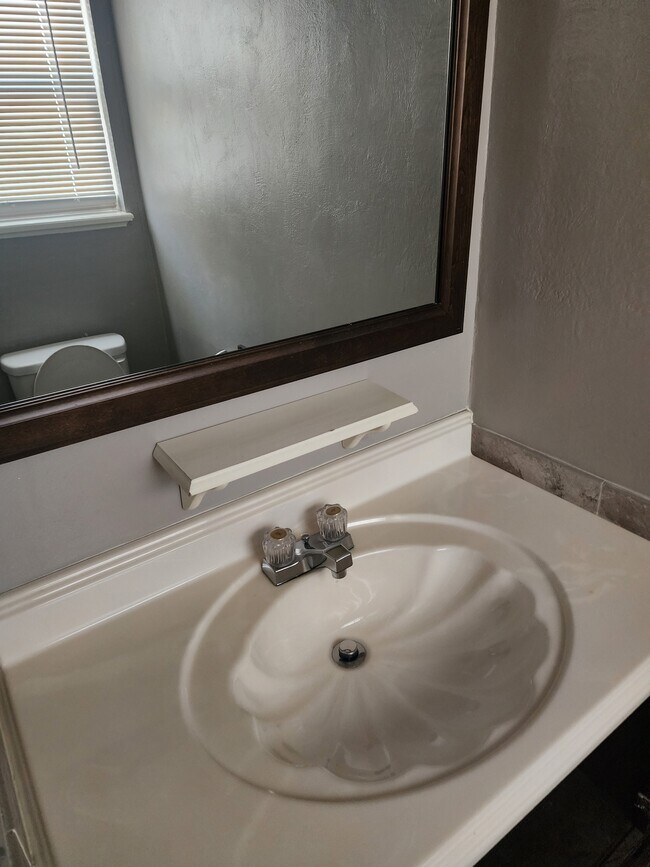 Building Photo - 888 NW 14th St