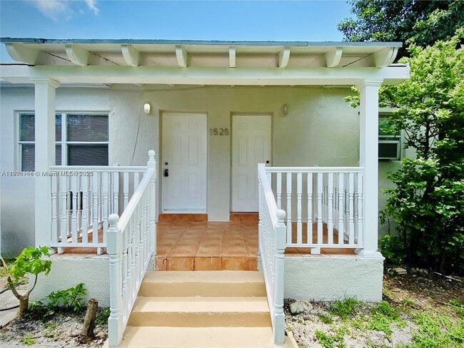 Primary Photo - 1523 NE 110th Terrace