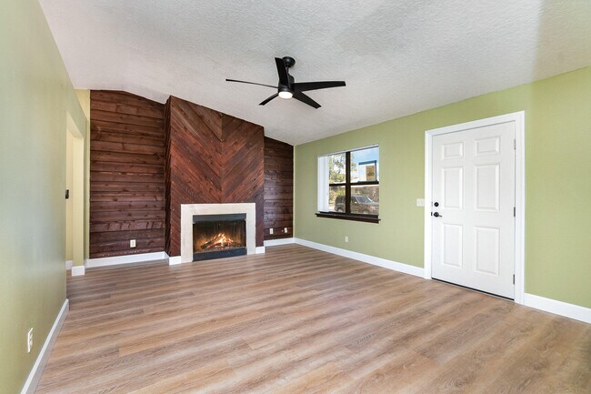 Building Photo - 158 Shalimar Ave NW