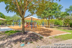 Building Photo - 24238 Waterwell Oaks