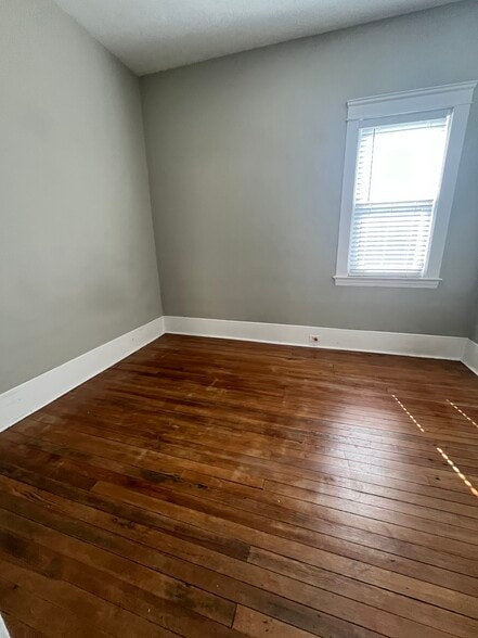 Building Photo - 751 Starkweather Ave