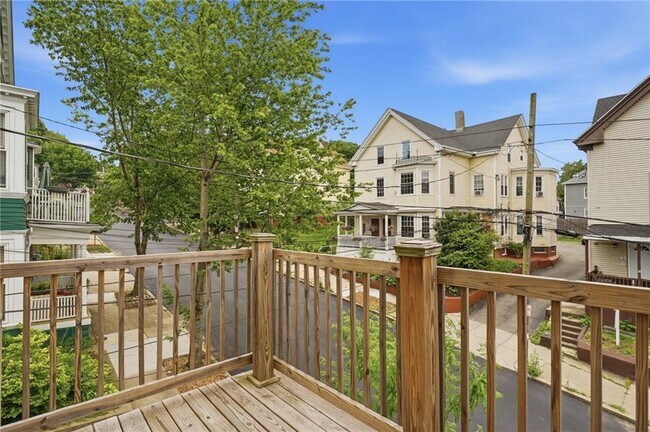 Building Photo - 62 Cypress St