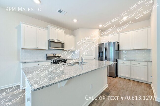 Building Photo - 853 Bentley Dr