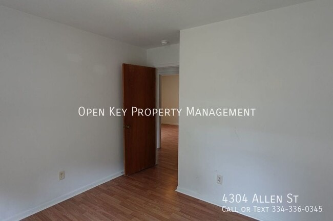 Building Photo - 4304 Allen St