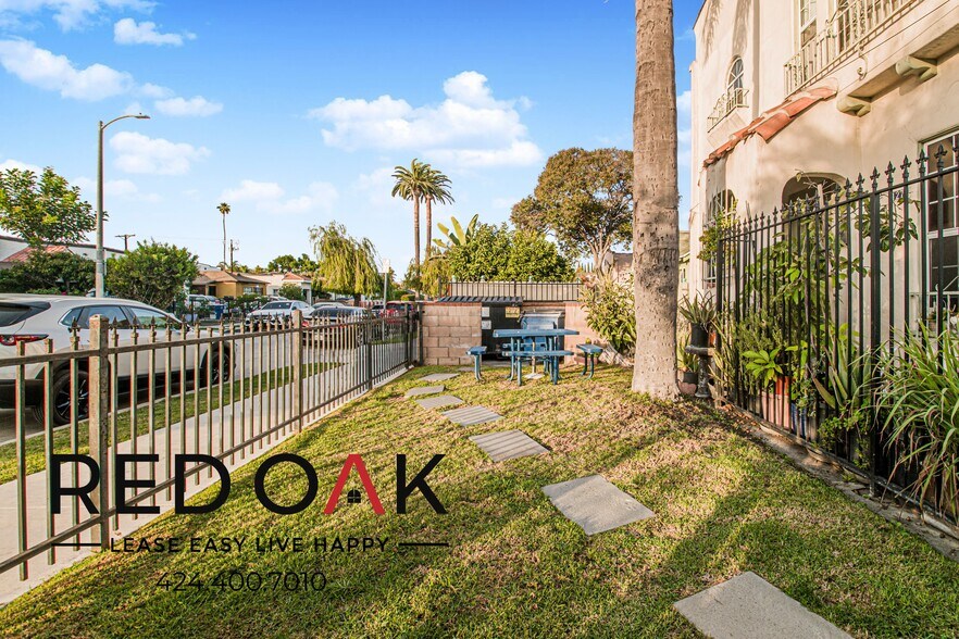 Building Photo - 1272 Mullen Ave