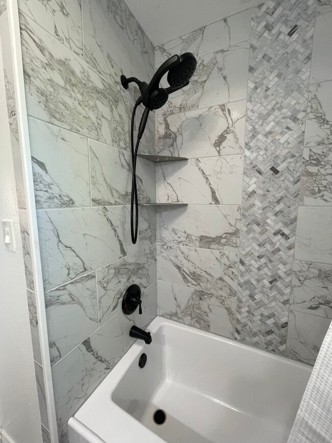 Building Photo - 2971 Bonnie Ln