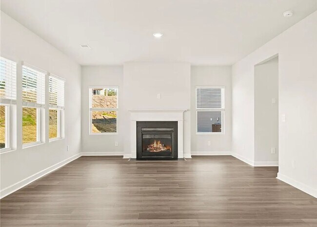 Building Photo - Beautiful 4/3 Available Now!