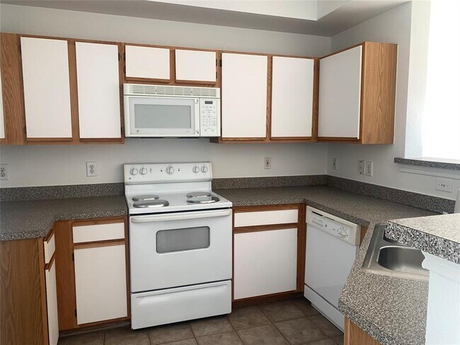 Building Photo - 2320 Gracy Farms Ln