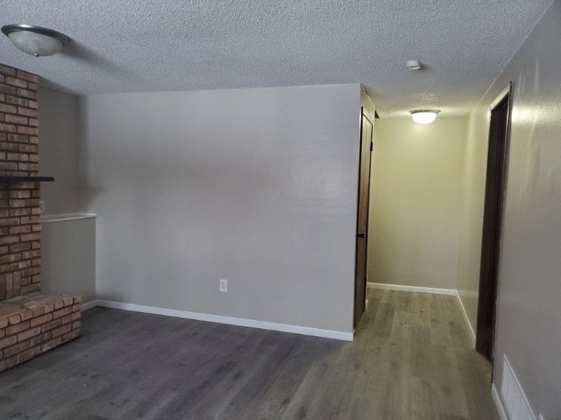 Building Photo - 1836 55th St E