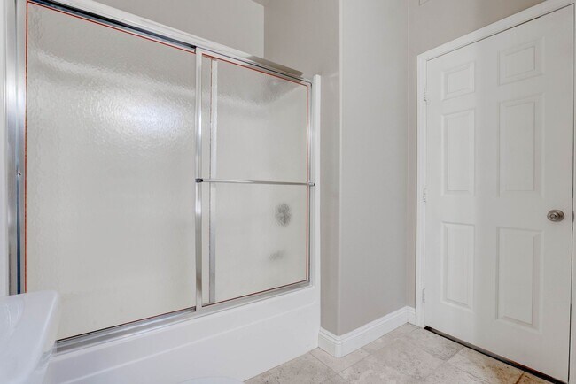 Building Photo - 10001 Crimson Palisades Pl
