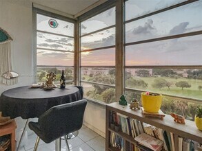 Building Photo - 2661 S Course Dr