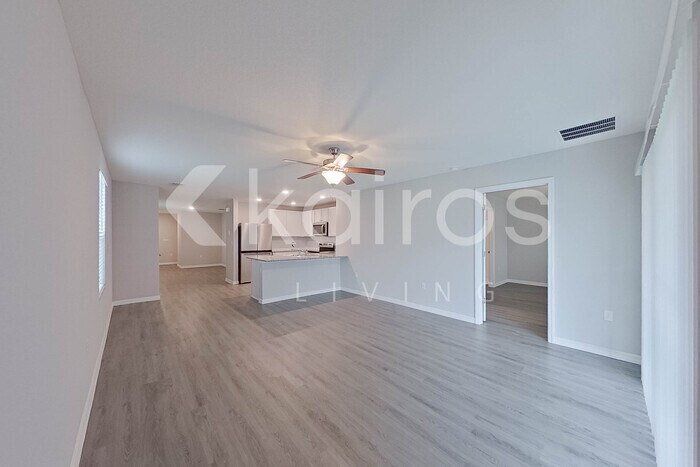 Building Photo - 8688 SW 43rd Ter