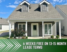 Building Photo - 1001 NE Hts Ln