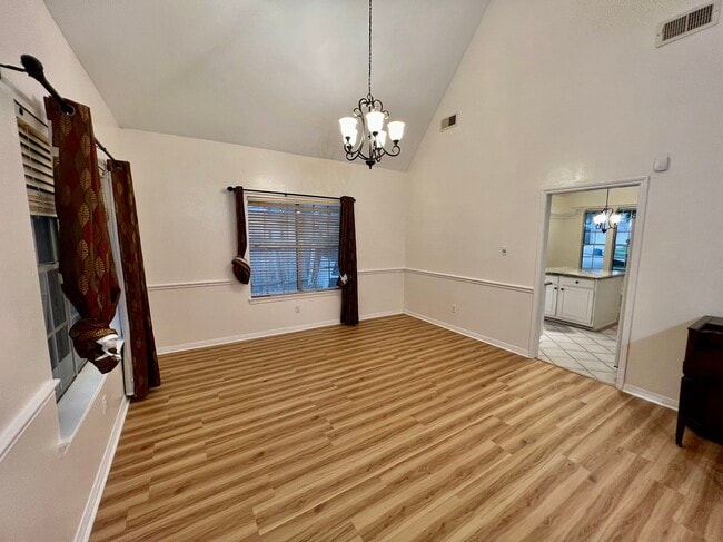 Building Photo - 13310 Misty Mill Dr