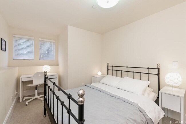 Building Photo - 2615 California St