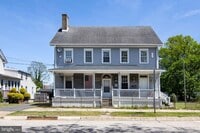 Building Photo - 330-332-332 E Broadway