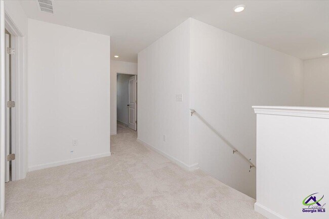 Building Photo - 218 Hickory Rdg Trl