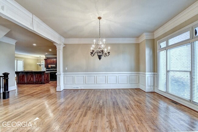 Building Photo - 8920 Doral Dr