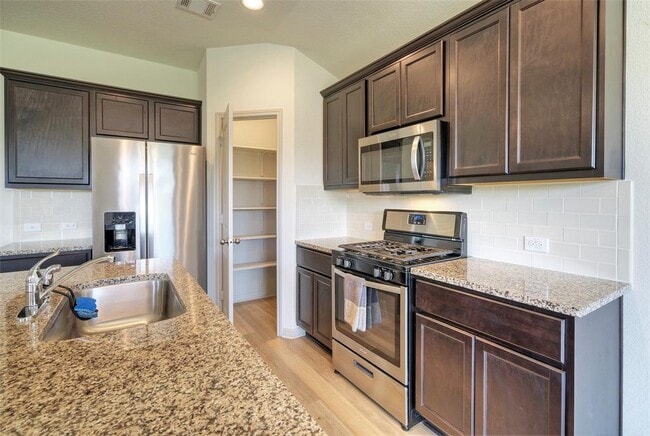 Building Photo - 1709 Fairhaven Gtwy