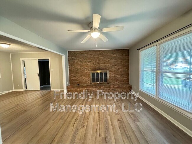 Building Photo - 509 Memphis St