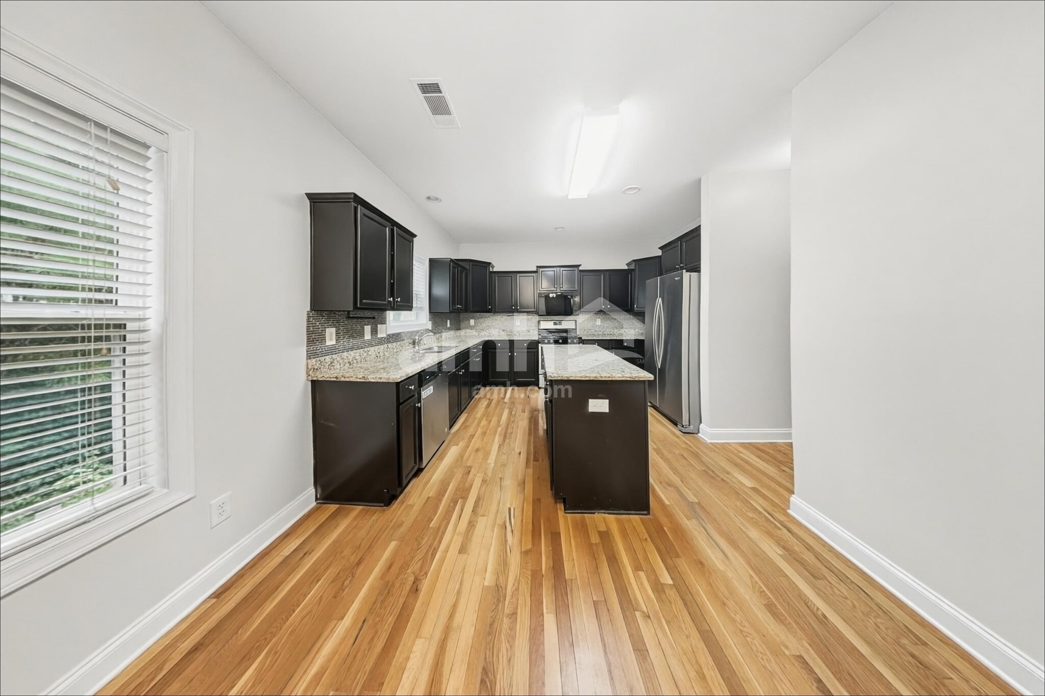 Building Photo - 5592 Lair Ln