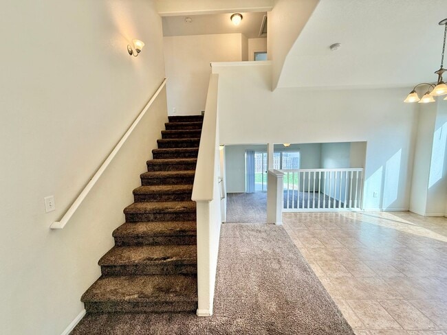 Building Photo - Tri-level in Park Meadows Subdivision- Wellington