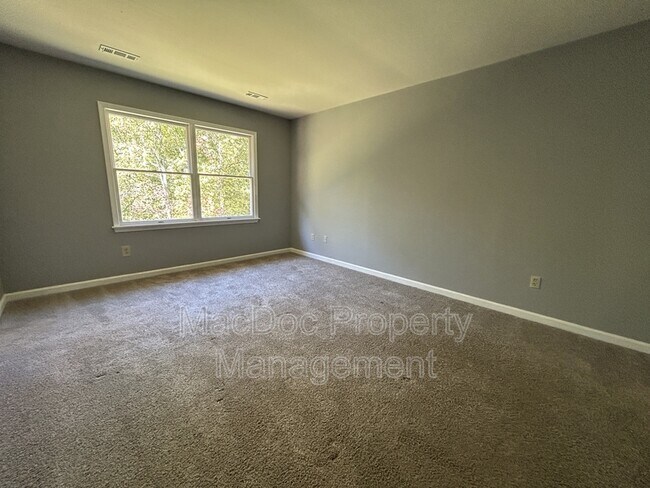 Building Photo - 1907 White Lake Dr