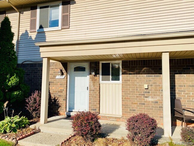 Primary Photo - 15646 Dupage Blvd