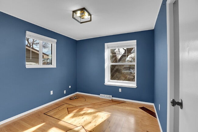 Building Photo - $2,795.00 - $300 OFF First Months' Rent - 5 Bedrooms, 2 Bathrooms, Single Family Home in Broomfie...