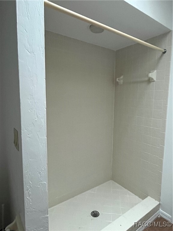 Building Photo - 810 E Gilchrist Ct