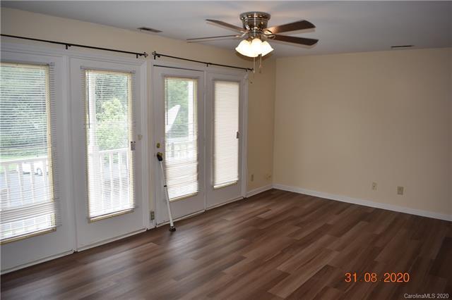 Building Photo - 6133 Meadow Rose Ln