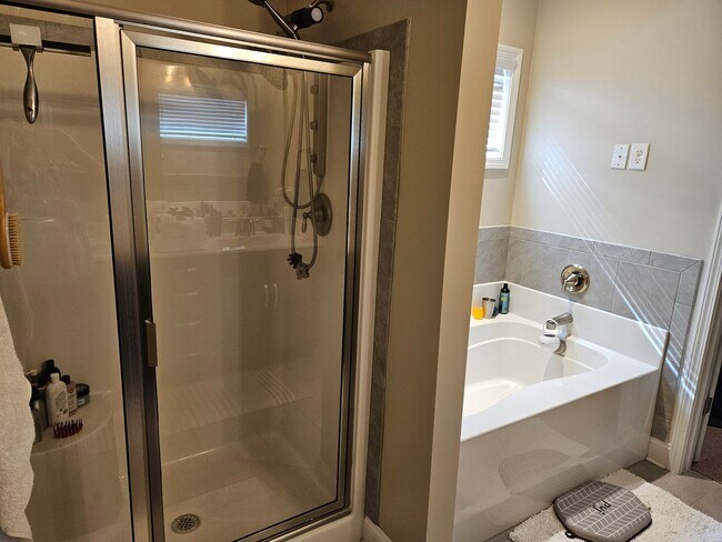 Building Photo - 5 Bedroom 3 Bath home in The Preserve at Tidewater Sneads Ferry