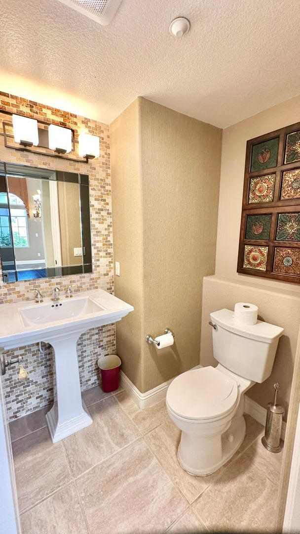 Building Photo - Stunning Two-Story Estate Home in the Gate...