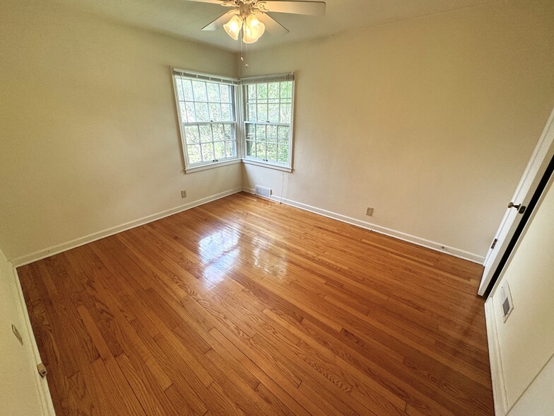 Building Photo - 306 S Owen Dr