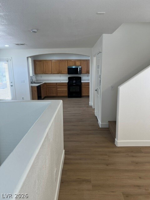 Building Photo - 6940 Canary Ivy Way