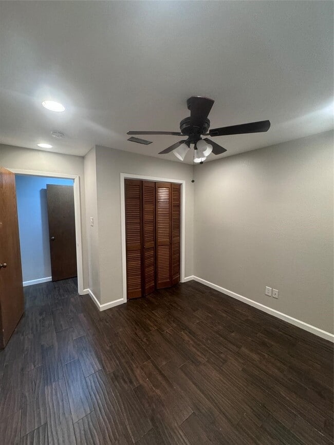 Building Photo - 7910 Jonquil Dr