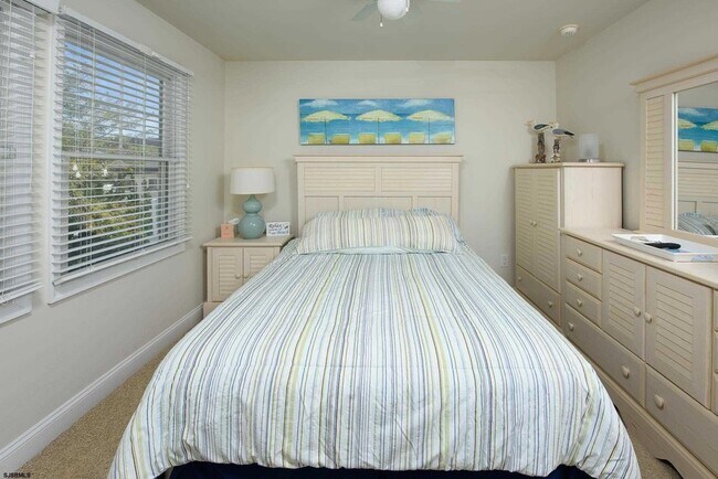 Building Photo - 213 N Jefferson Ave