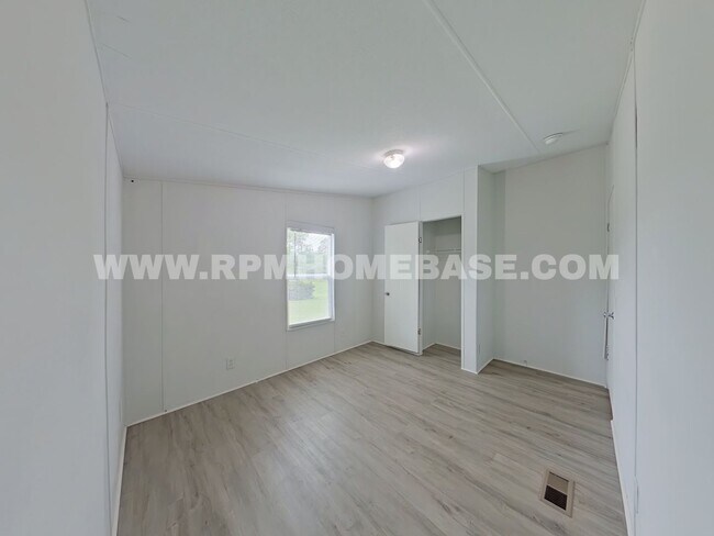 Building Photo - 3079 Cosson Cir