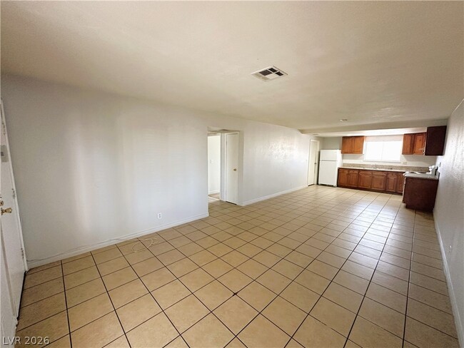 Building Photo - 4744 W Sand Creek Ave